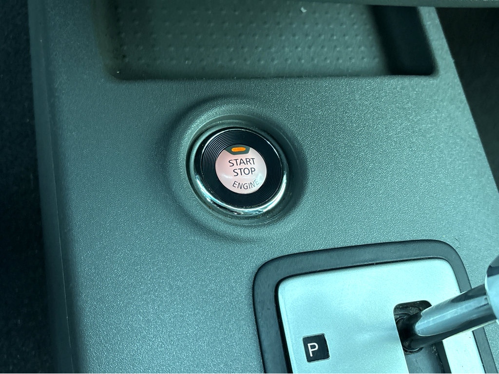 Used 2020 Nissan Frontier SV image 6