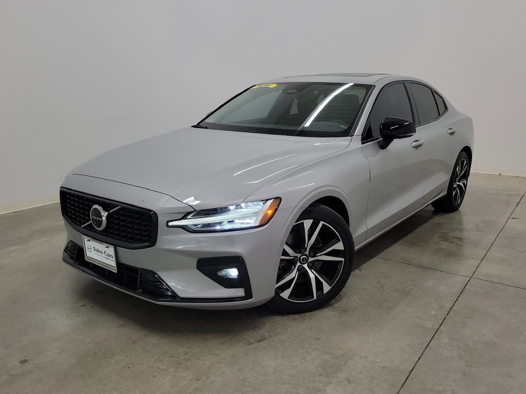 New 2025 Volvo S60 B5 Plus w/ Protection Package Premier FWD image 33