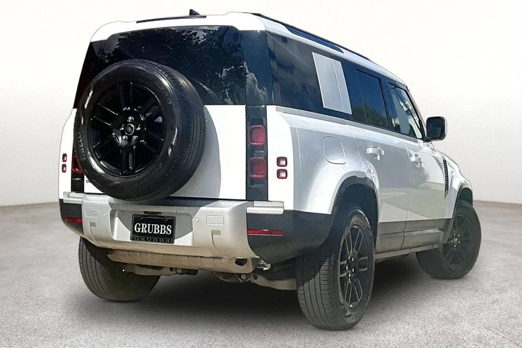 Used 2025 Land Rover Defender 110 S AWD/4WD image 2