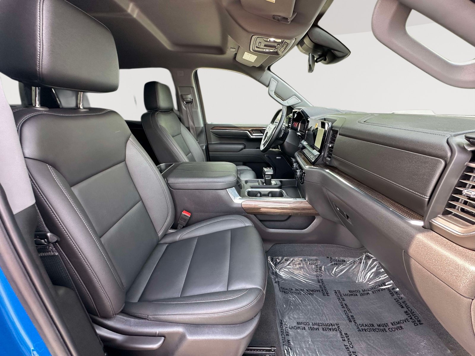 Used 2024 Chevrolet Silverado 1500 LT Trail Boss w/ Convenience Package II AWD/4WD image 26