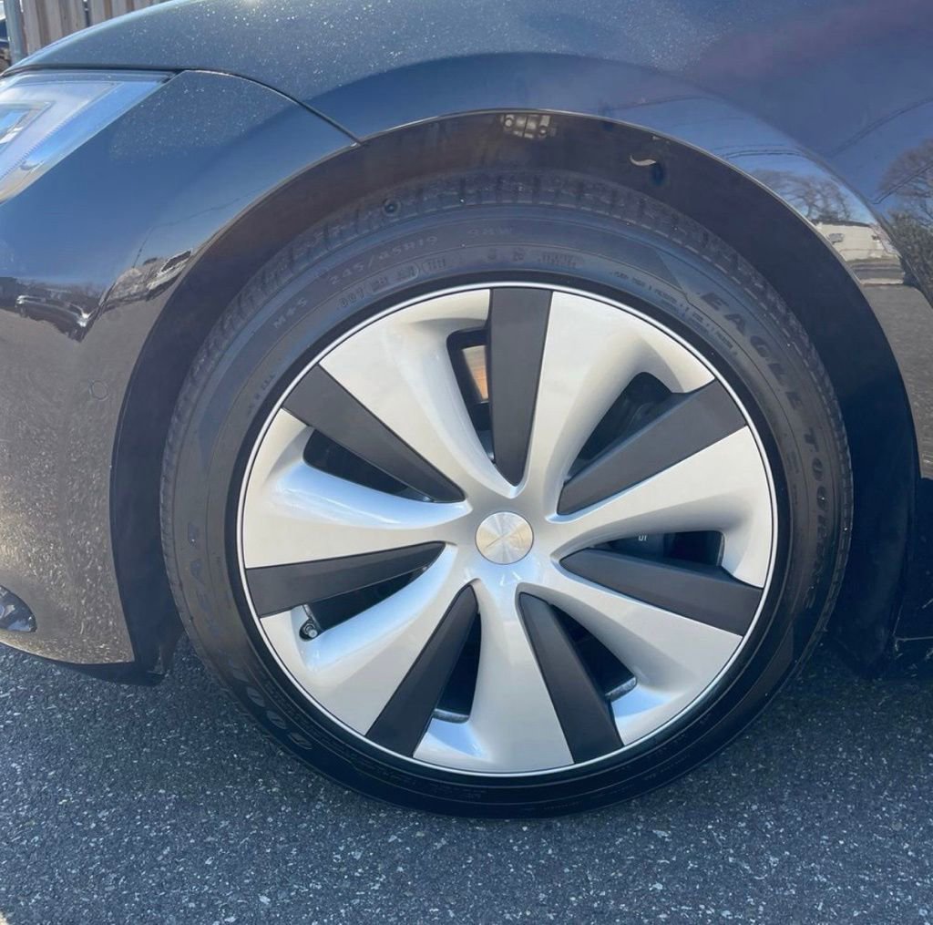 Used 2020 Tesla Model S Long Range Plus image 10