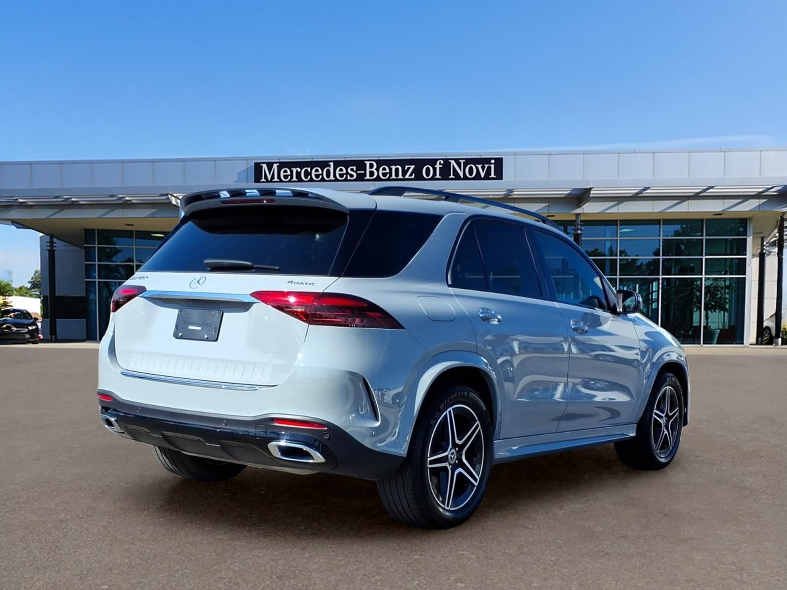 Certified 2025 Mercedes-Benz GLE 450 4MATIC image 5