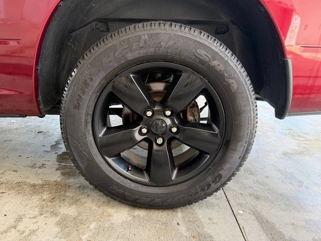 Used 2017 RAM 1500 Express w/ Express Value Package RWD image 15