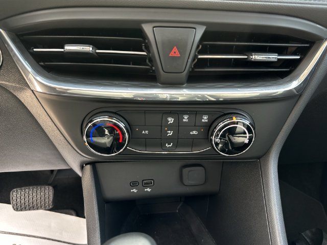 Used 2025 Buick Encore GX Preferred FWD image 26