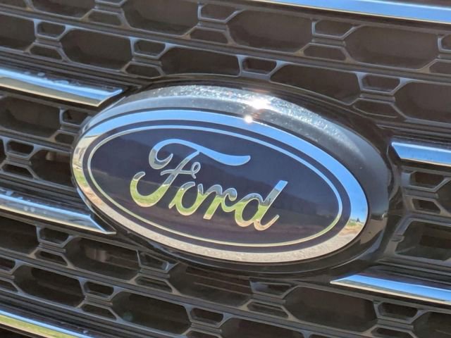 Used 2022 Ford Explorer XLT AWD/4WD image 9