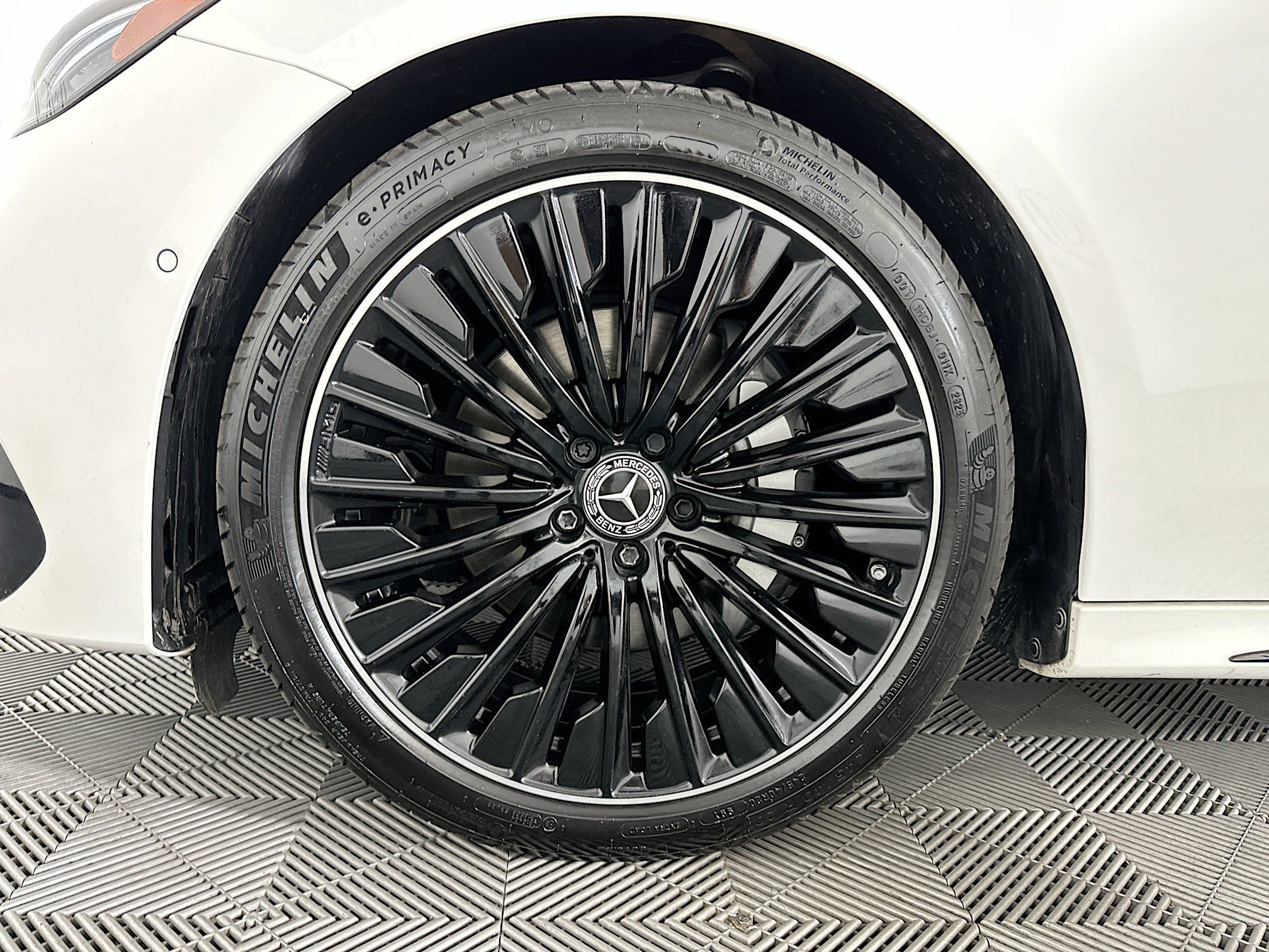 Used 2024 Mercedes-Benz E 350 4MATIC Sedan image 32