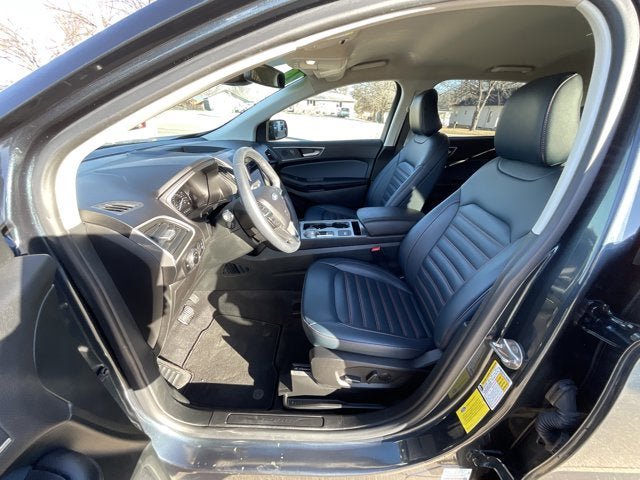 Used 2024 Ford Edge SEL w/ Sport Appearance Package image 12