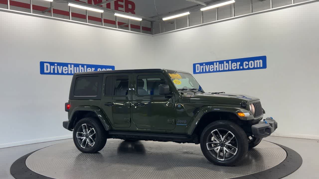 Used 2024 Jeep Wrangler Unlimited w/ Convenience Group AWD/4WD image 3