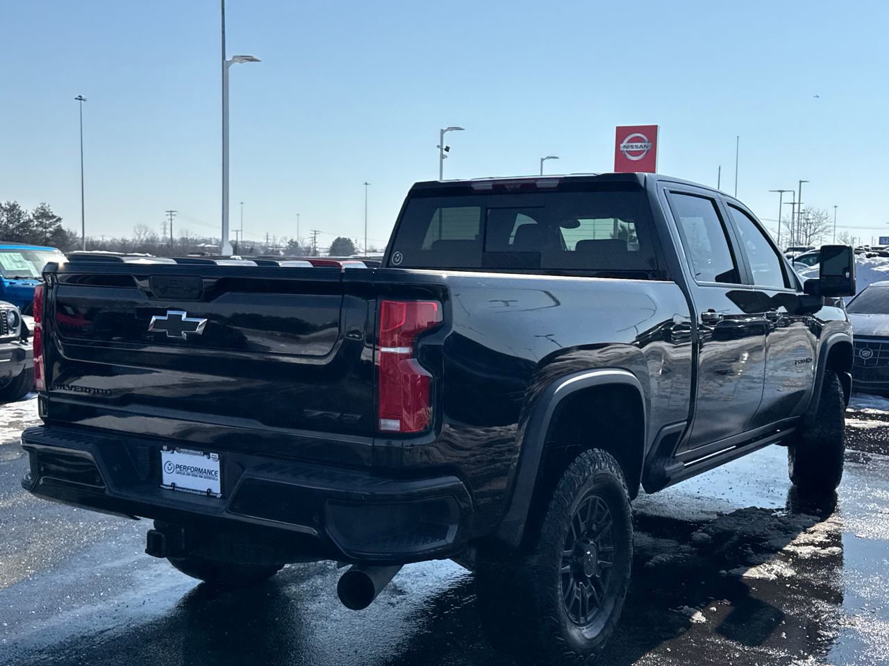 Used 2025 Chevrolet Silverado 2500 ZR2 w/ Technology Package image 3