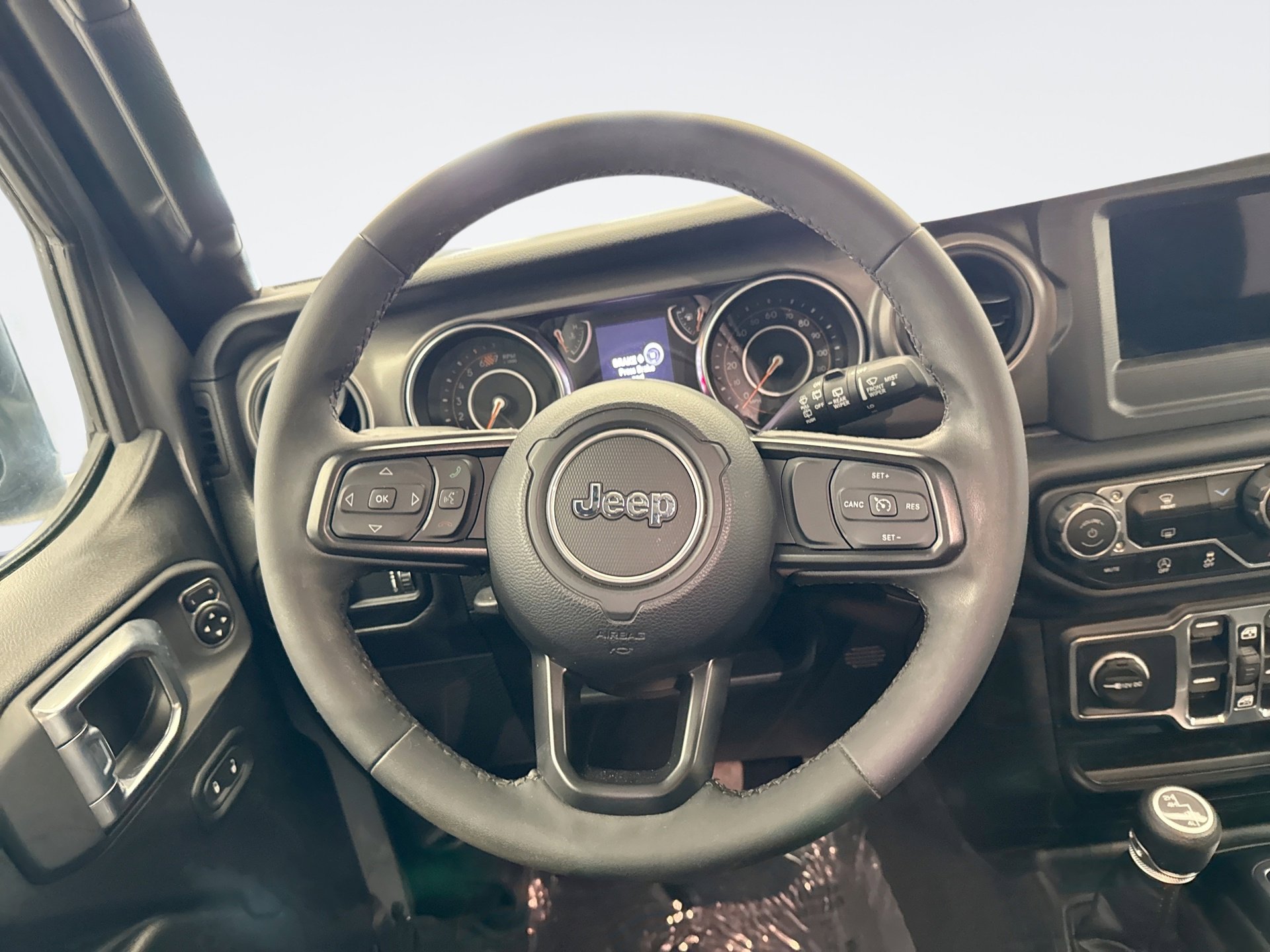 Used 2023 Jeep Wrangler Unlimited Sport AWD/4WD image 12