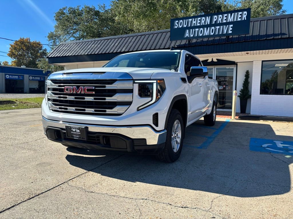 Used 2024 GMC Sierra 1500 SLE image 1