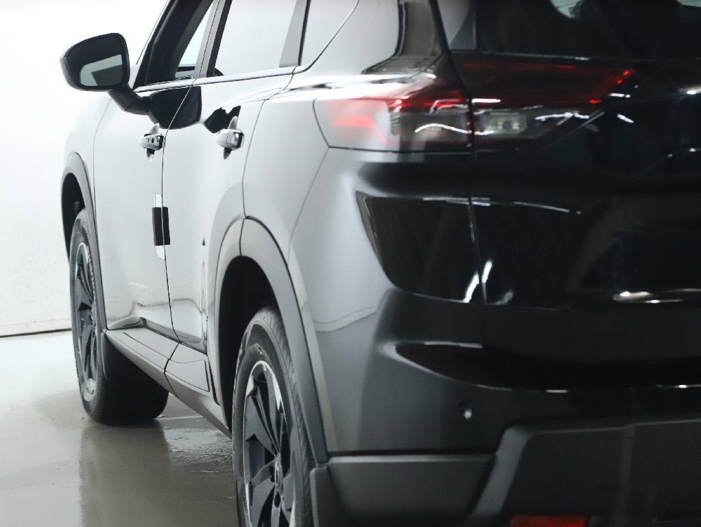 Certified 2026 Nissan Rogue SV image 40