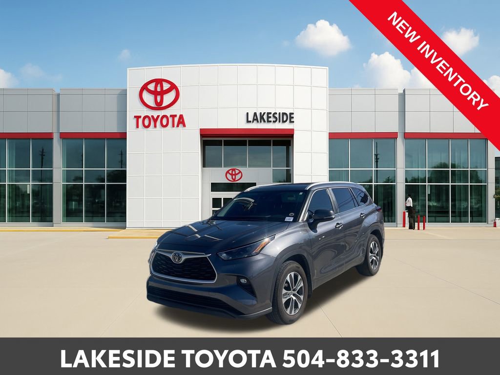Used 2024 Toyota Highlander XLE