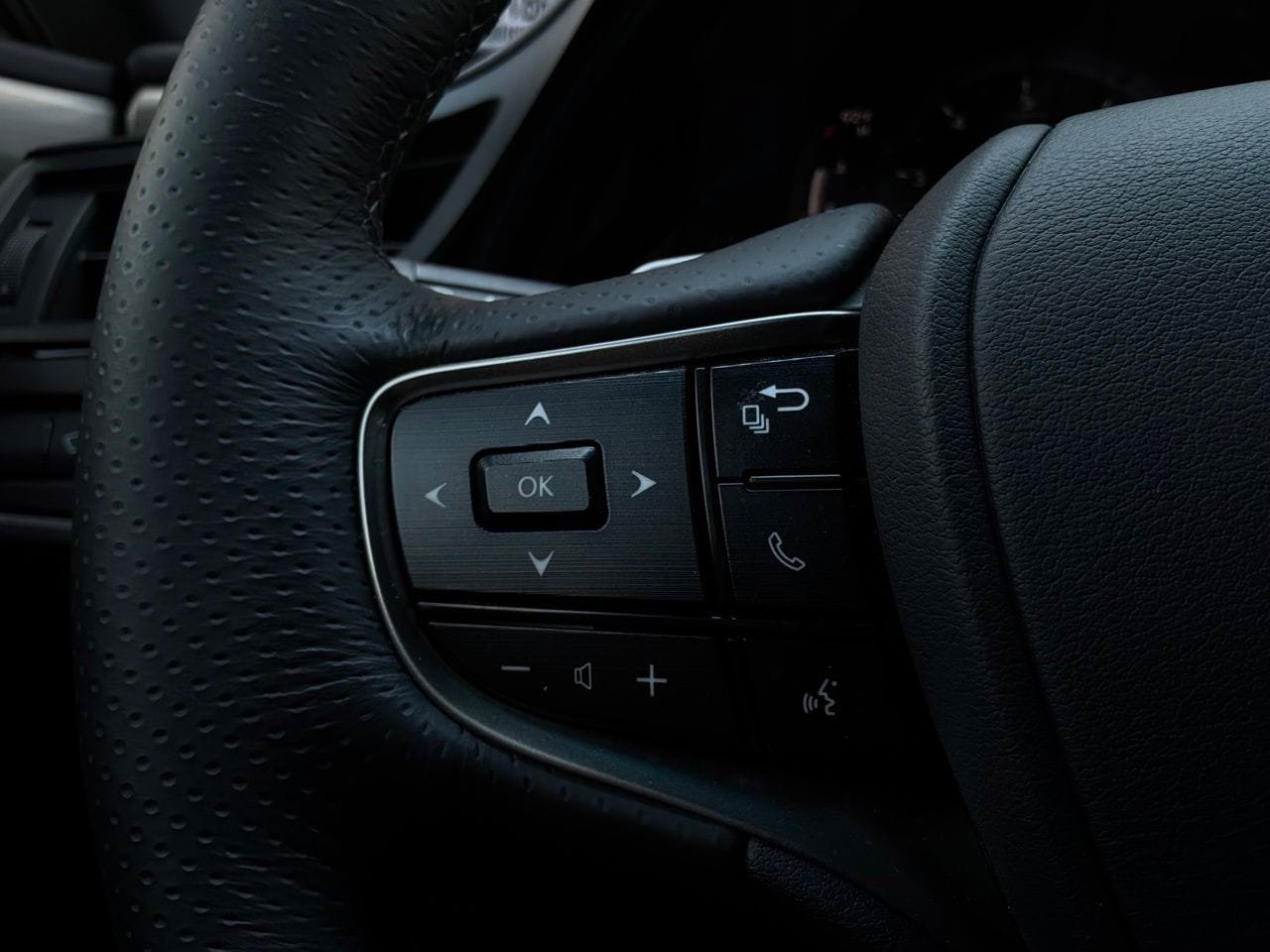 Used 2025 Lexus ES 350 F Sport FWD image 45