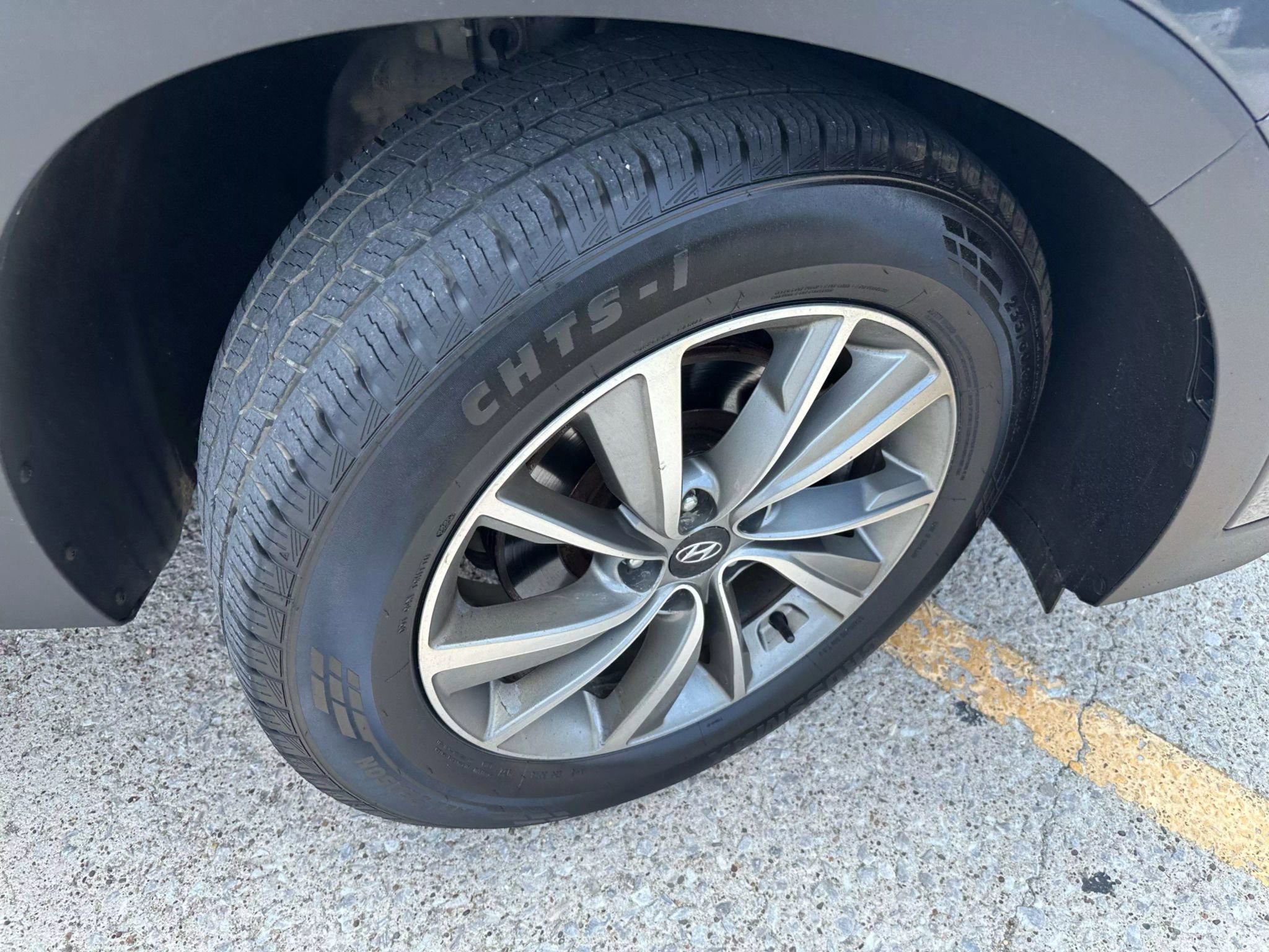 Used 2020 Hyundai Santa Fe SEL w/ Convenience + Premium Package image 9