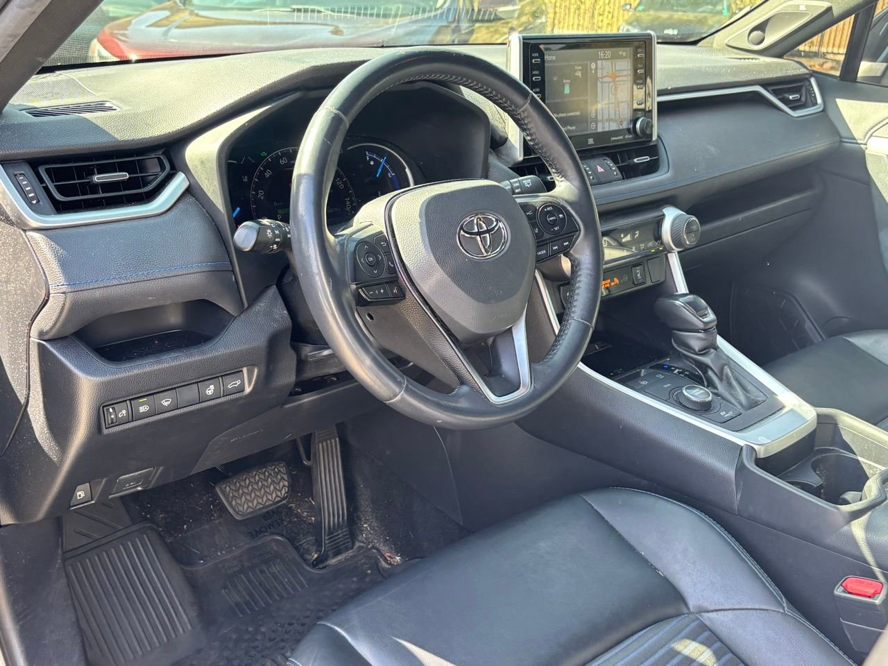 Used 2019 Toyota RAV4 XSE AWD/4WD image 7