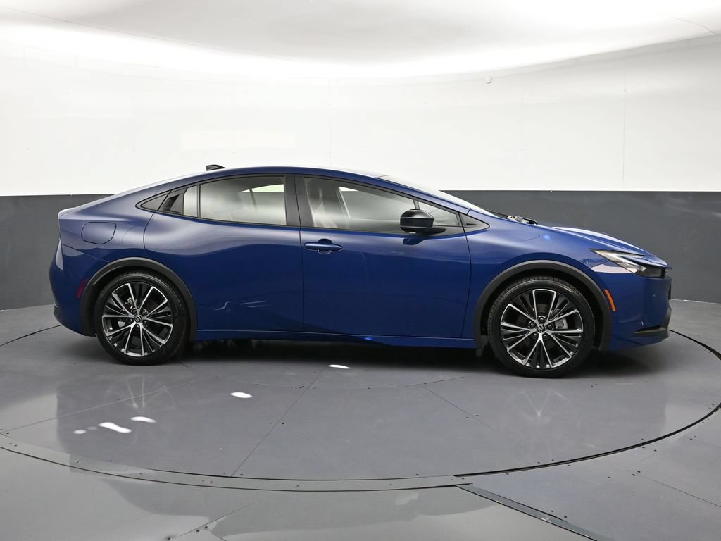 Used 2026 Toyota Prius Plug-In Hybrid FWD image 6