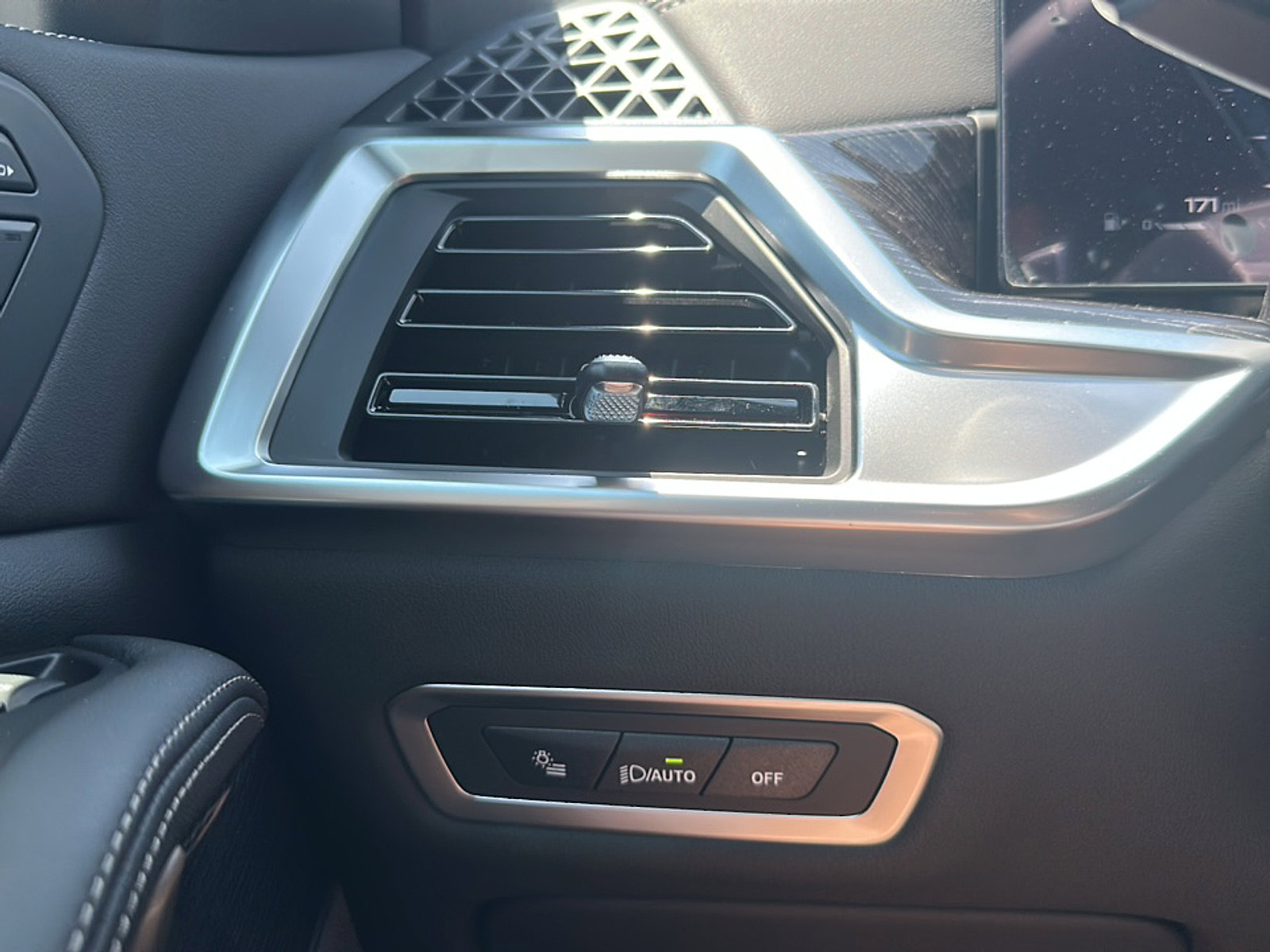 New 2026 BMW X7 M60i image 26