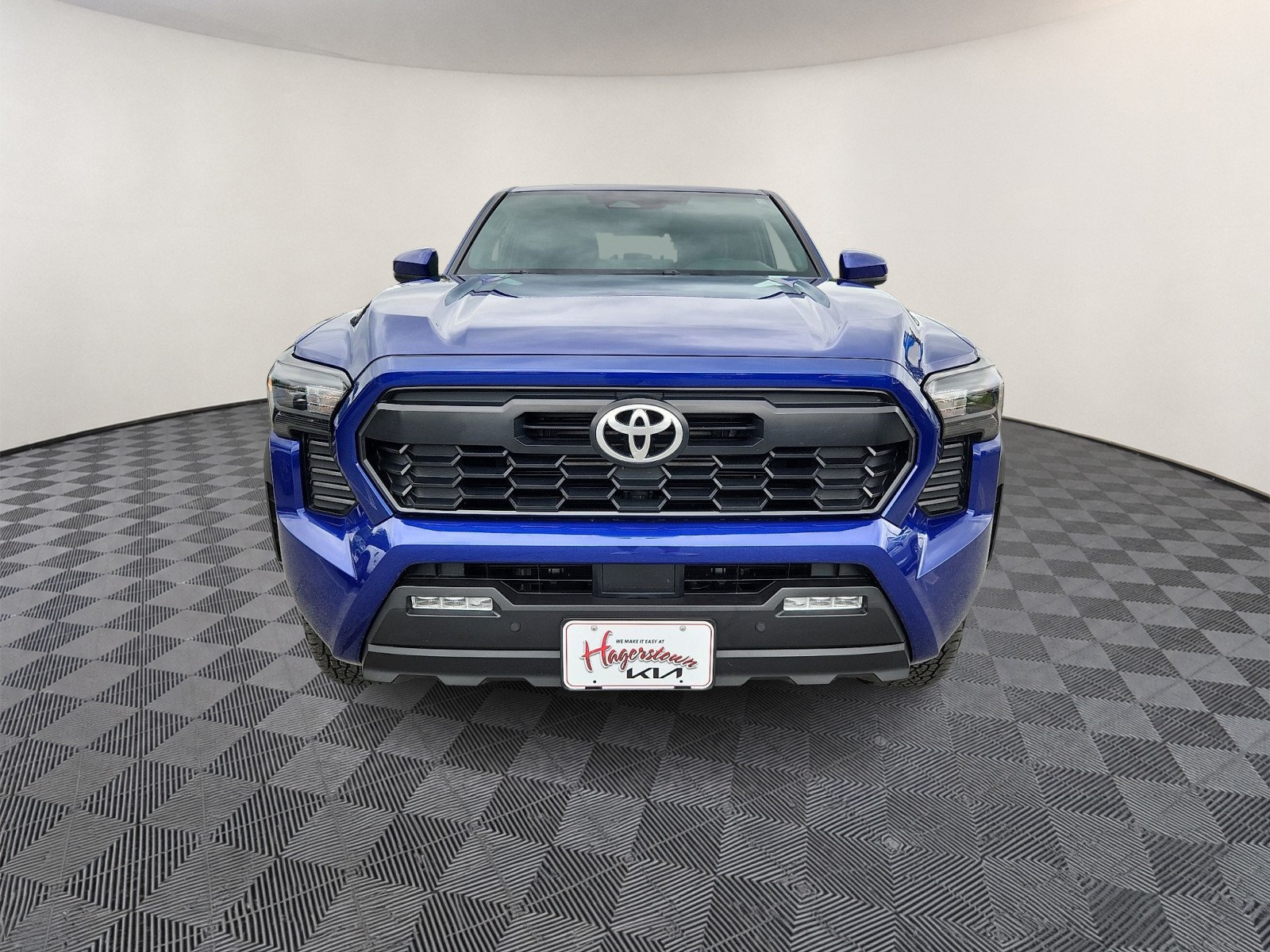 Used 2024 Toyota Tacoma TRD Off-Road AWD/4WD image 2