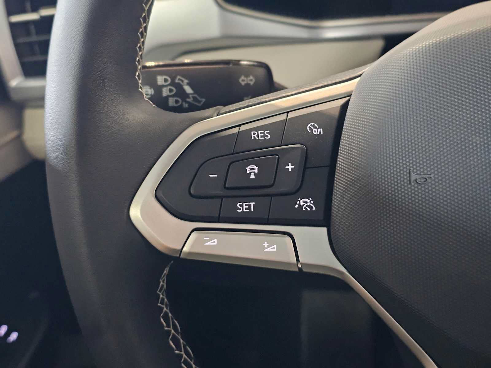 New 2026 Volkswagen Taos SE AWD/4WD image 25