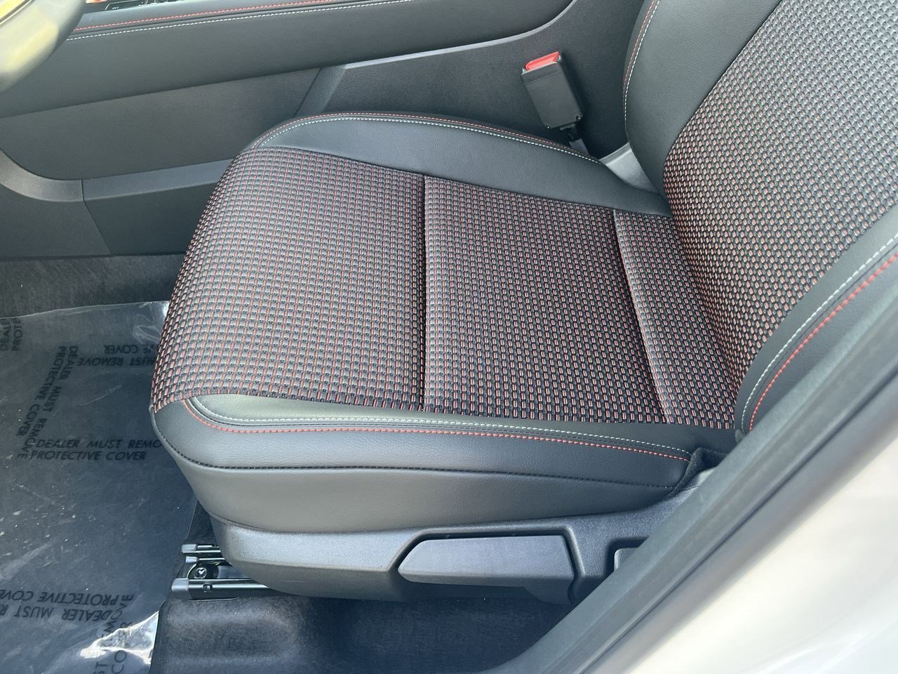 New 2025 Nissan Kicks SR FWD image 16