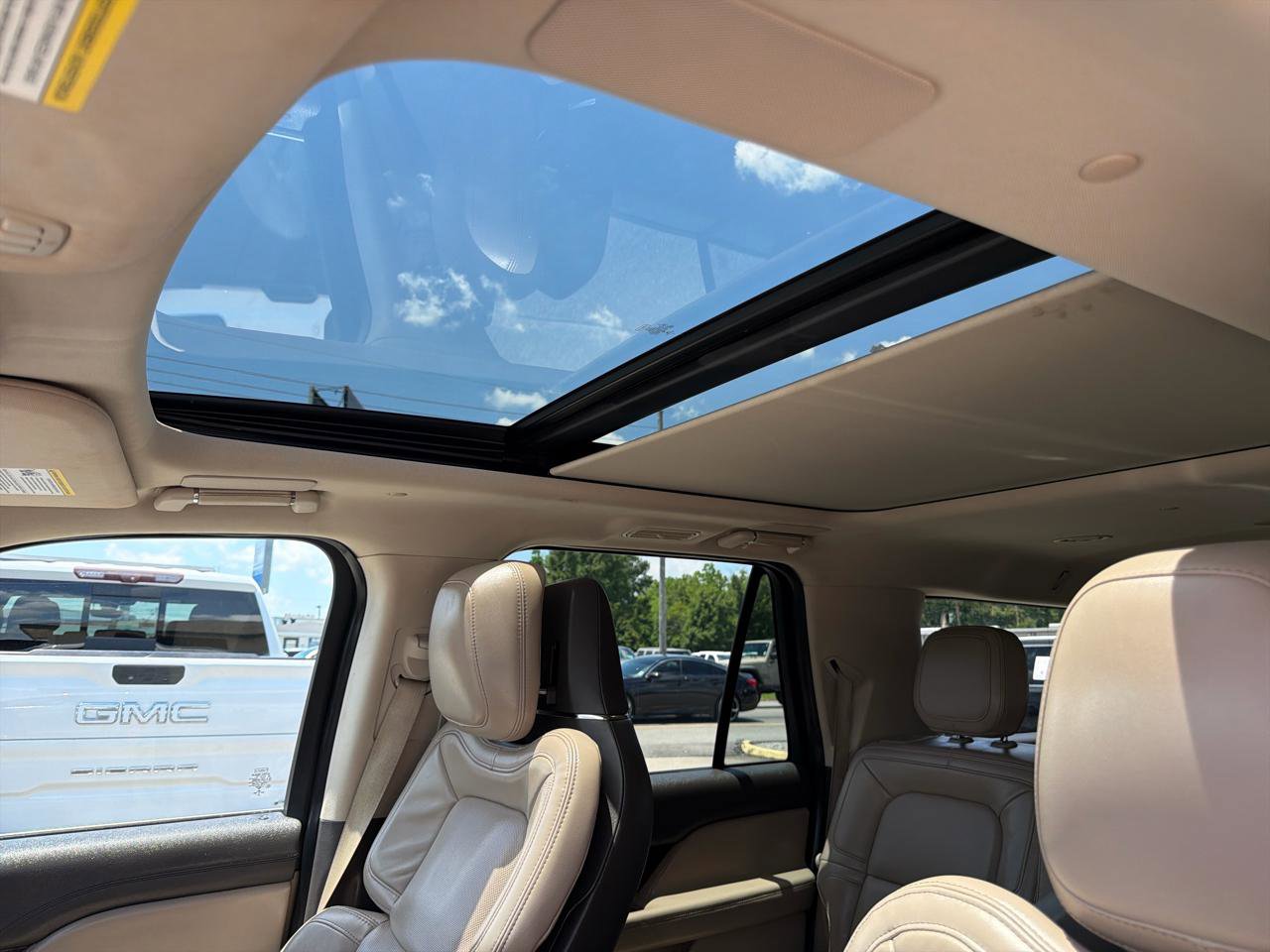 Used 2022 Lincoln Navigator L Reserve RWD image 22