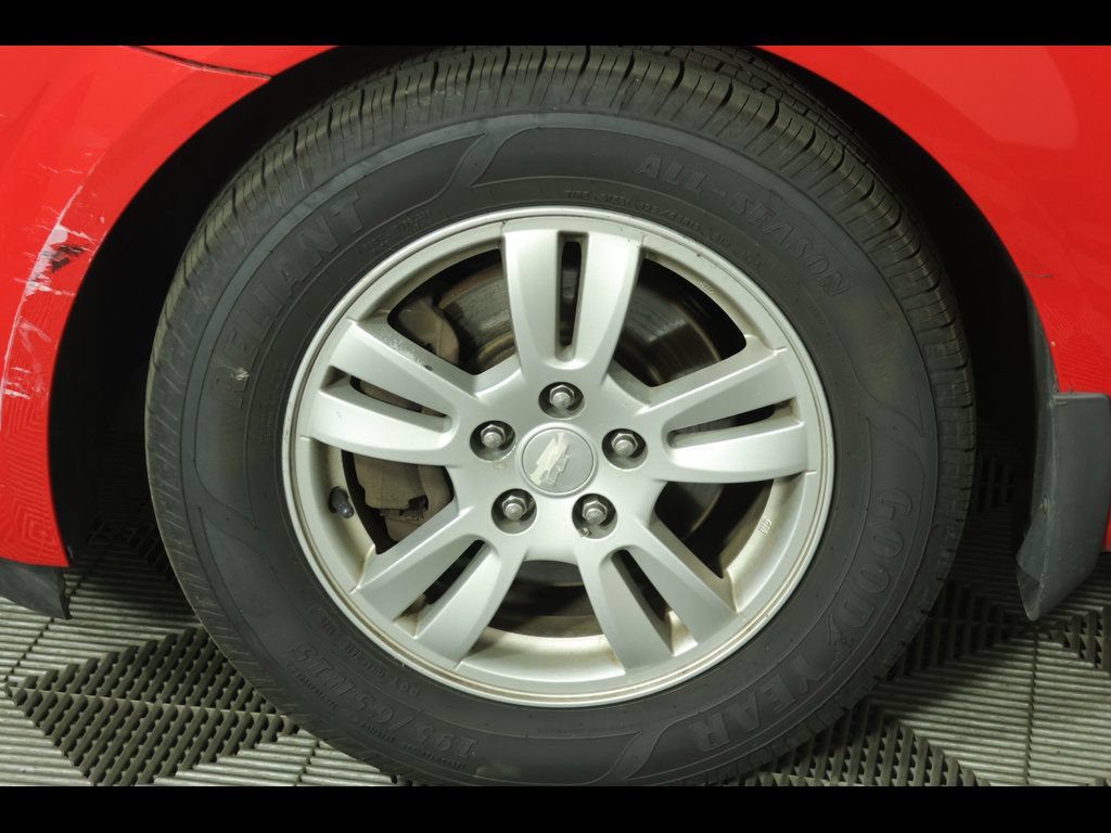 Used 2014 Chevrolet Sonic LT FWD image 12
