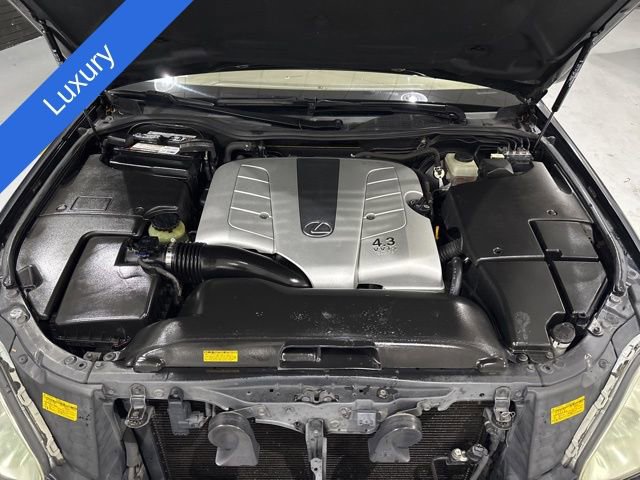 Used 2004 Lexus LS 430 RWD image 9