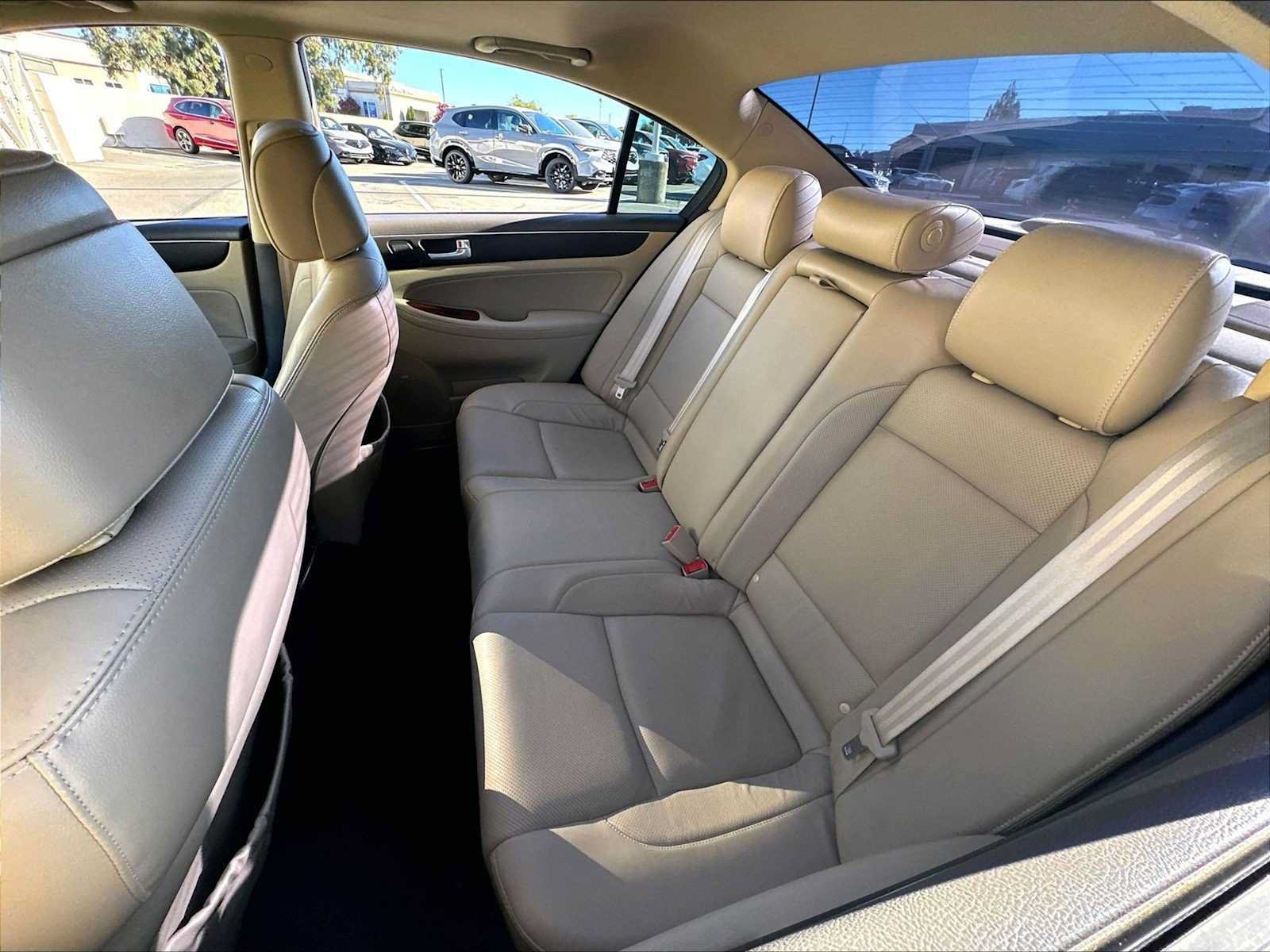Used 2012 Hyundai Genesis 3.8 w/ Premium Pkg RWD image 24
