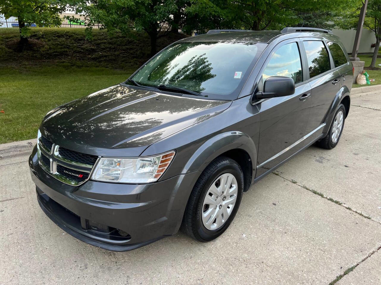 Used 2017 Dodge Journey SE