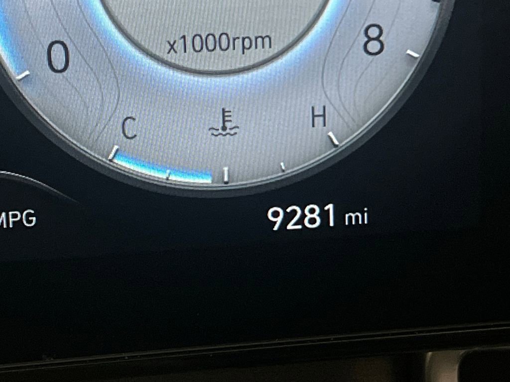 Used 2025 Hyundai Elantra SEL image 18