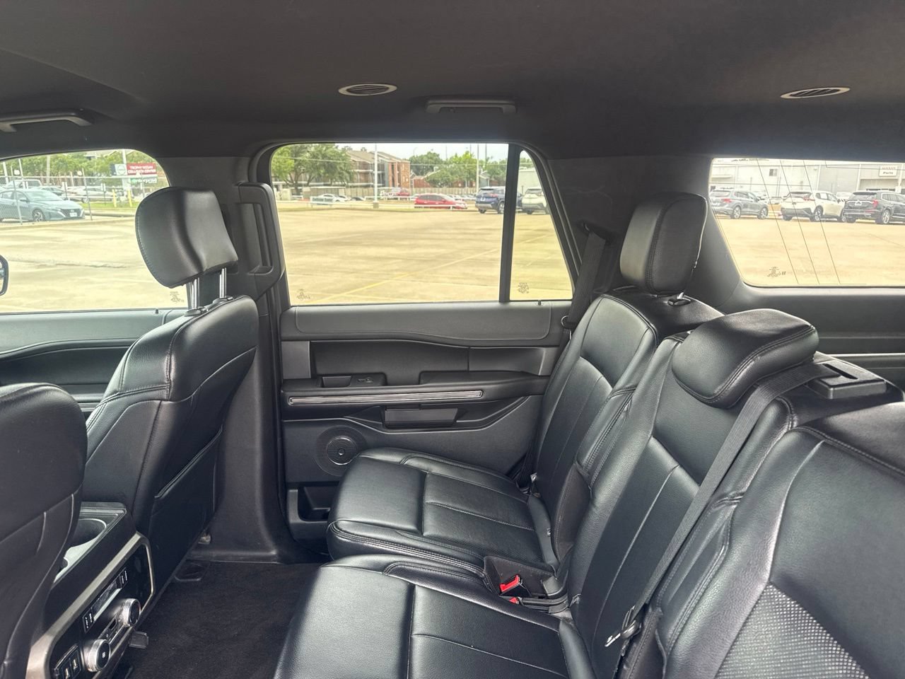 Used 2019 Ford Expedition XLT w/ Equipment Group 201A RWD image 36