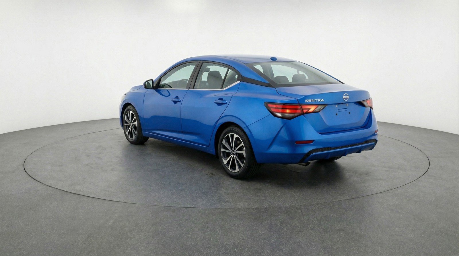 Used 2025 Nissan Sentra SV image 6