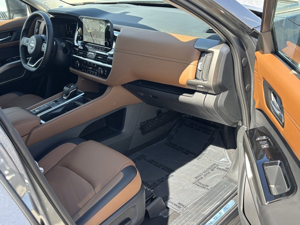 New 2025 Nissan Pathfinder Platinum w/ Cargo Package image 26