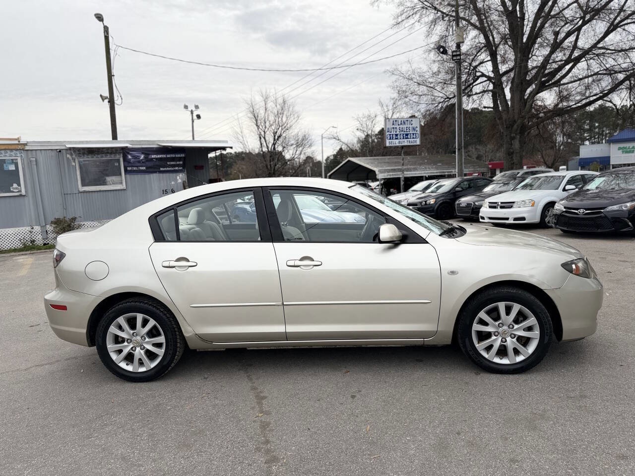Used 2007 MAZDA MAZDA3 i Touring image 4