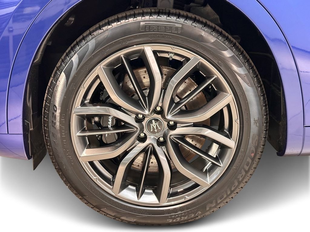 Used 2024 Maserati Levante GT Ultima AWD/4WD image 14