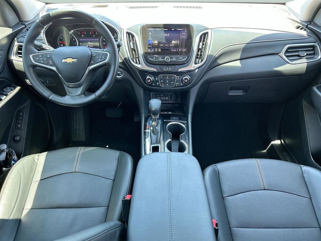 Used 2022 Chevrolet Equinox Premier FWD image 16