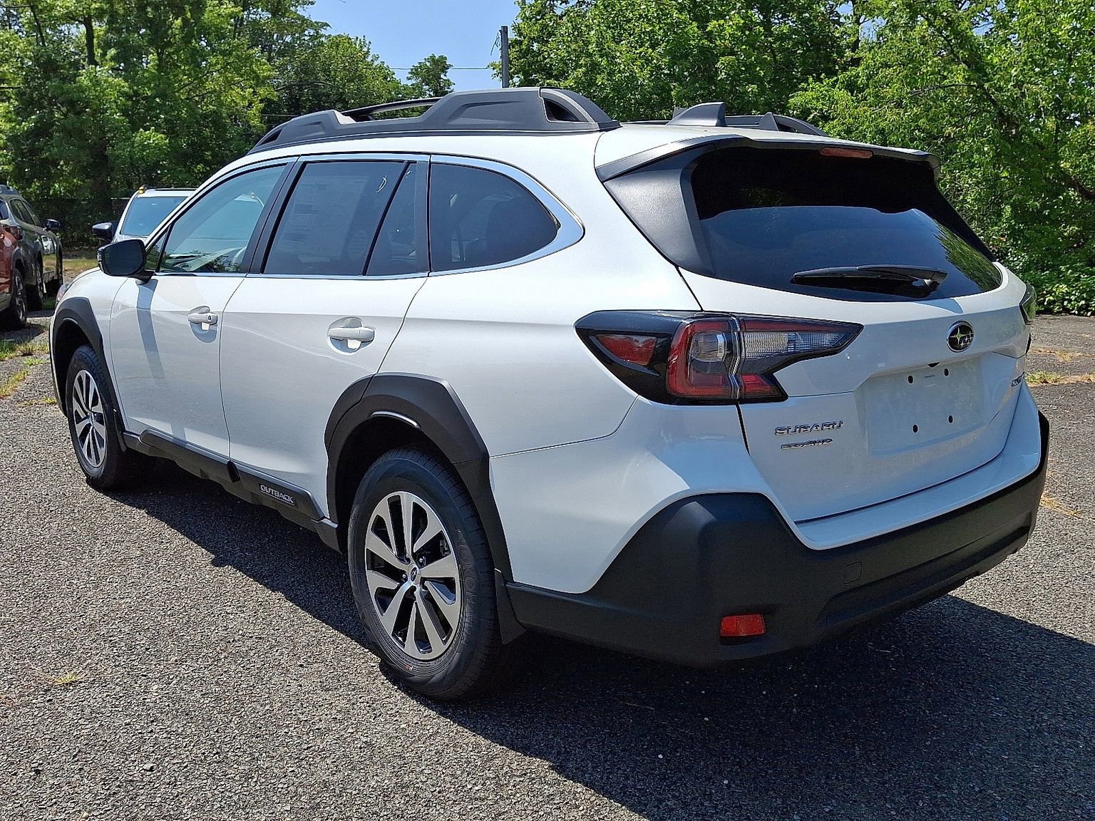 Used 2025 Subaru Outback Premium image 4