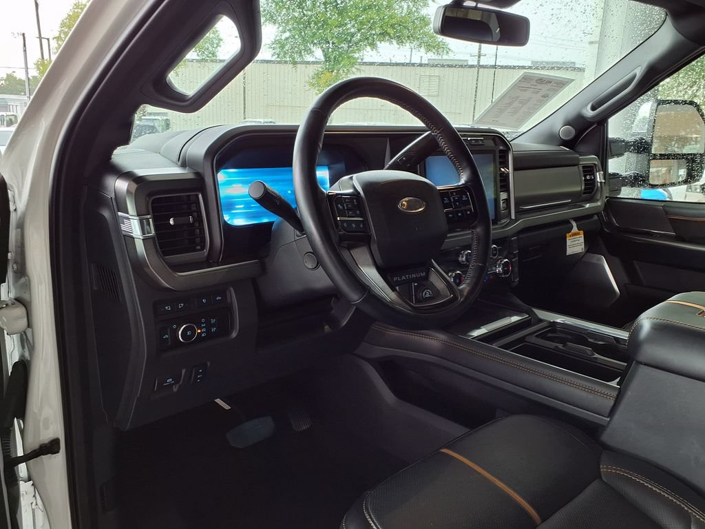 Used 2024 Ford F350 Platinum w/ Tremor Off-Road Package AWD/4WD image 18