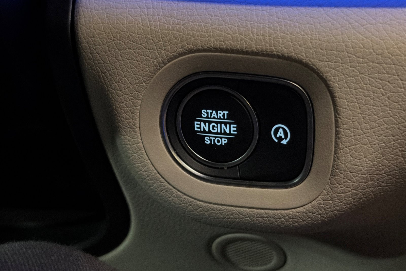 Used 2026 Mercedes-Benz GLS 450 4MATIC image 23