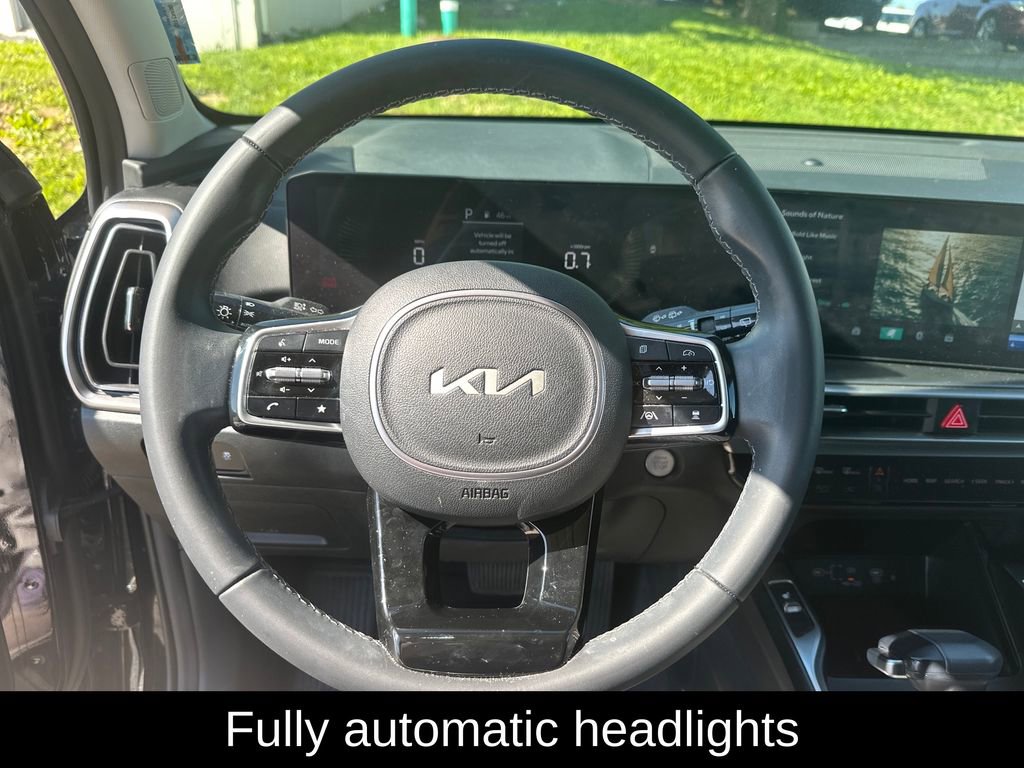 Used 2025 Kia Sorento S w/ Panoramic Sunroof Package FWD image 16