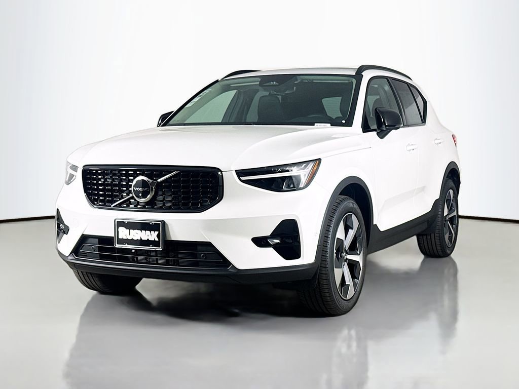 New 2026 Volvo XC40 B4 Plus w/ Protection Package image 3