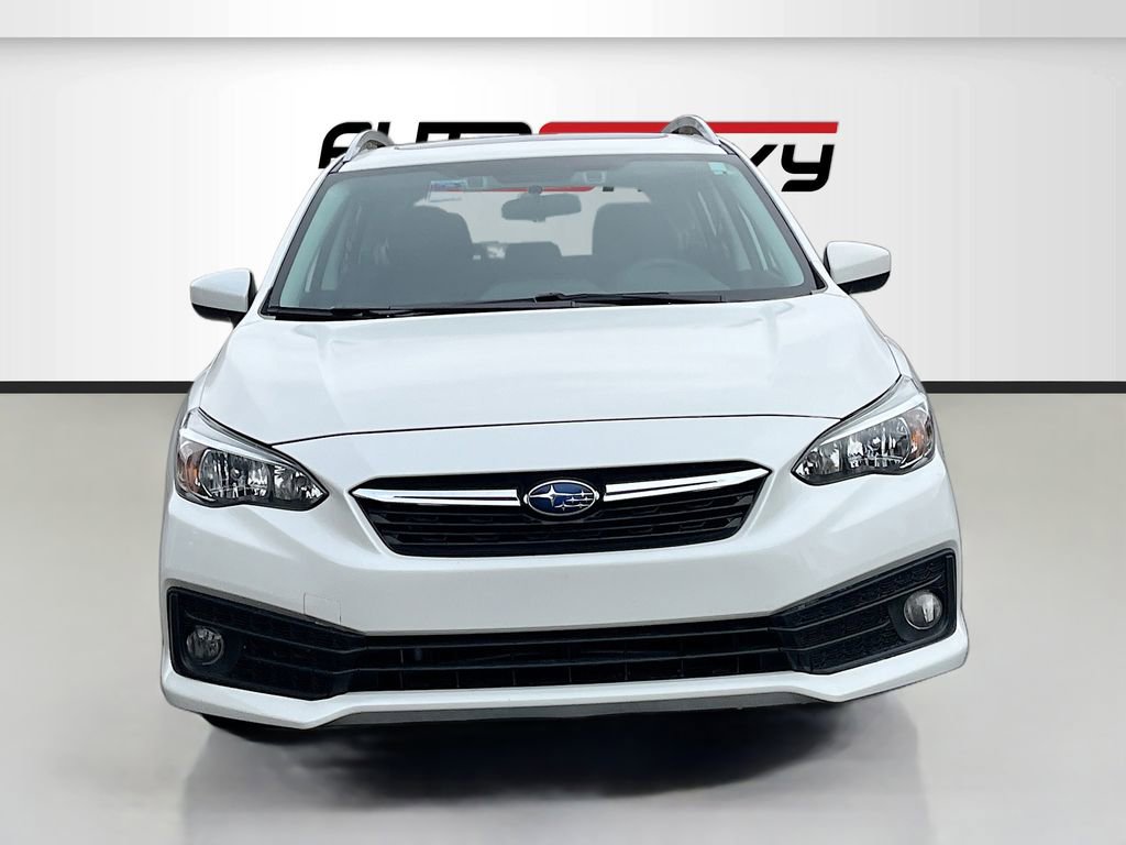 Used 2020 Subaru Impreza Premium image 2