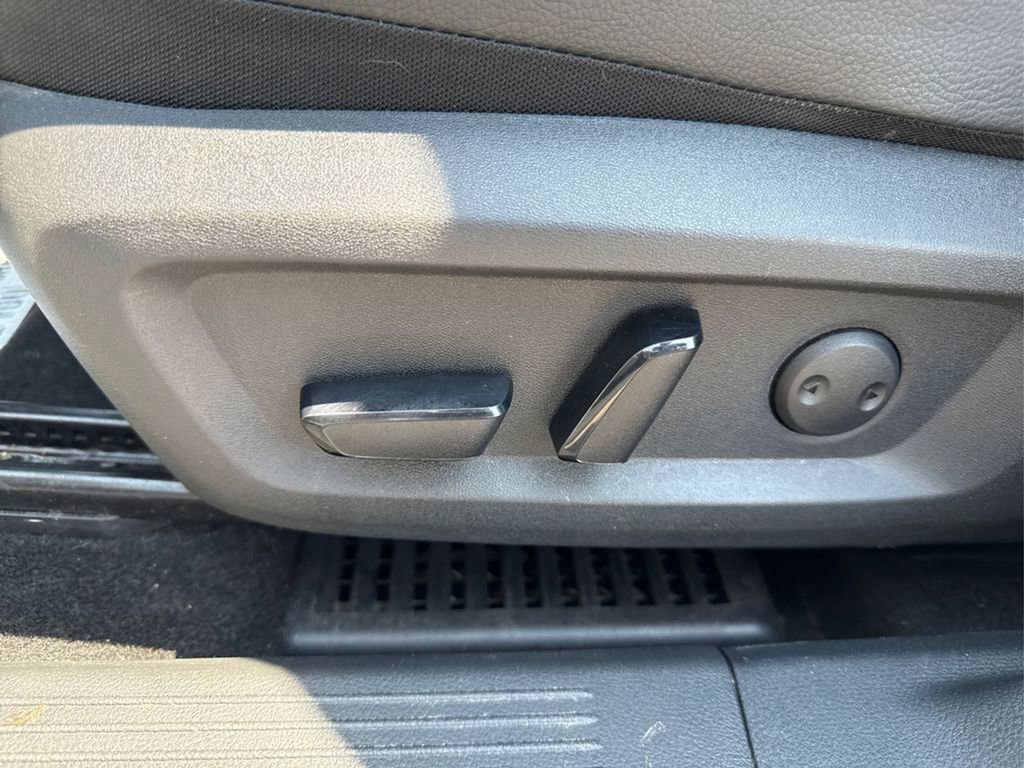 Used 2022 Nissan Rogue SL w/ SL Premium Package image 44