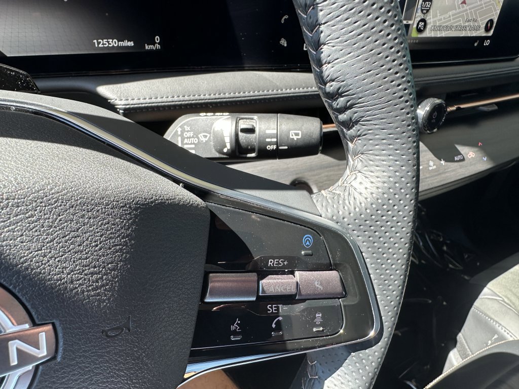 Used 2023 Nissan Ariya FWD image 18