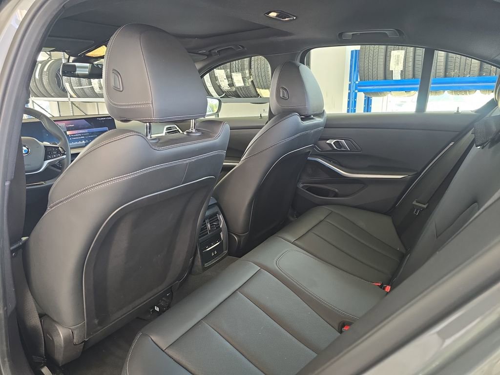 Used 2025 BMW 330i Sedan image 18