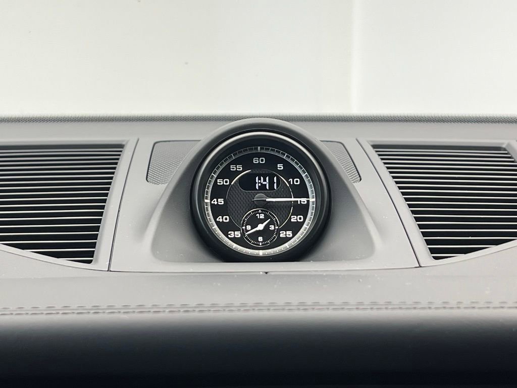 New 2026 Porsche Macan image 12