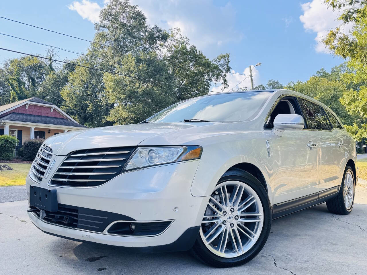 Used 2019 Lincoln MKT AWD