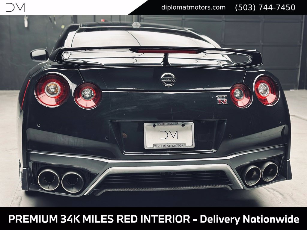 Used 2018 Nissan GT-R Premium w/ Premium Interior Package AWD/4WD image 16