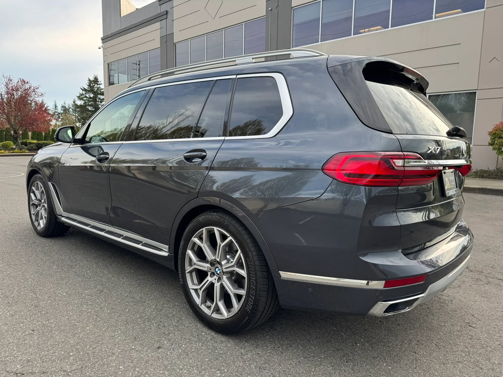 Used 2022 BMW X7 xDrive40i w/ Premium Package image 7